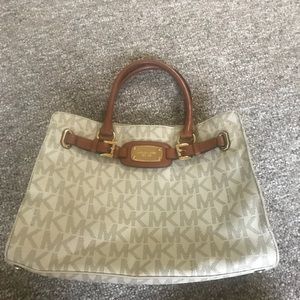 MK medium size handbag  11’ H x 14’W x 4 L